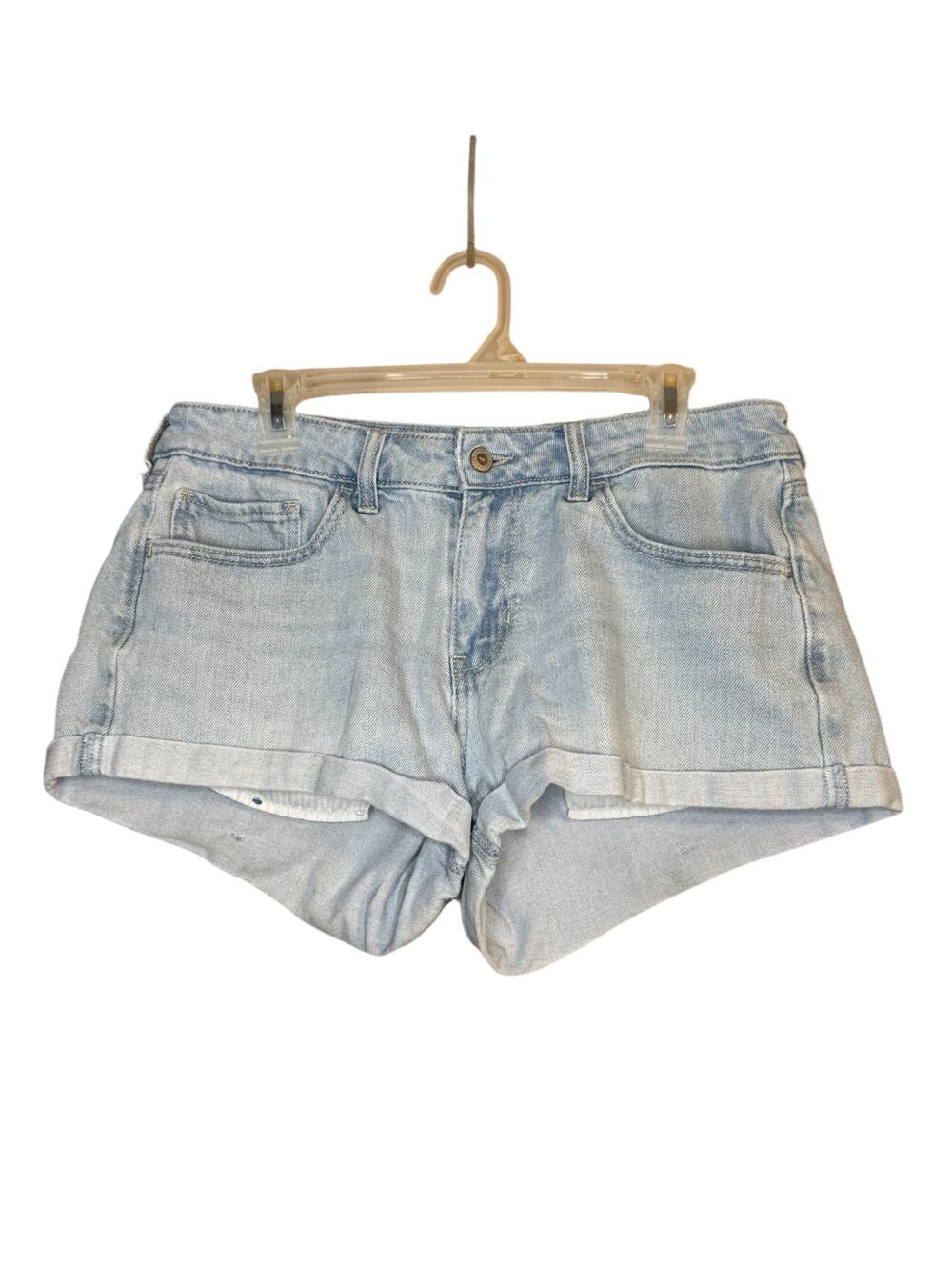 Hollister Low Rise Boyfriend Light Denim Short 3" Size 11 w30